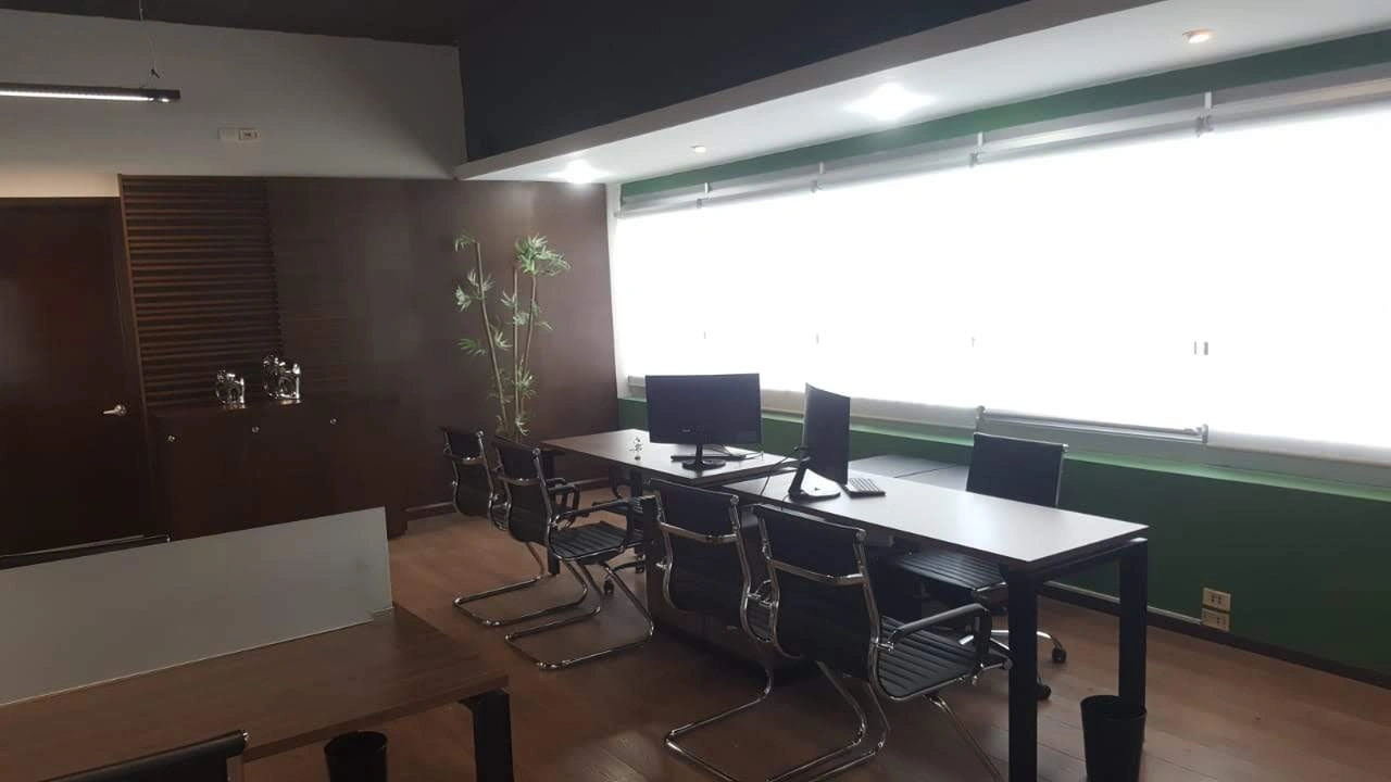 HOLA STAFF 20
